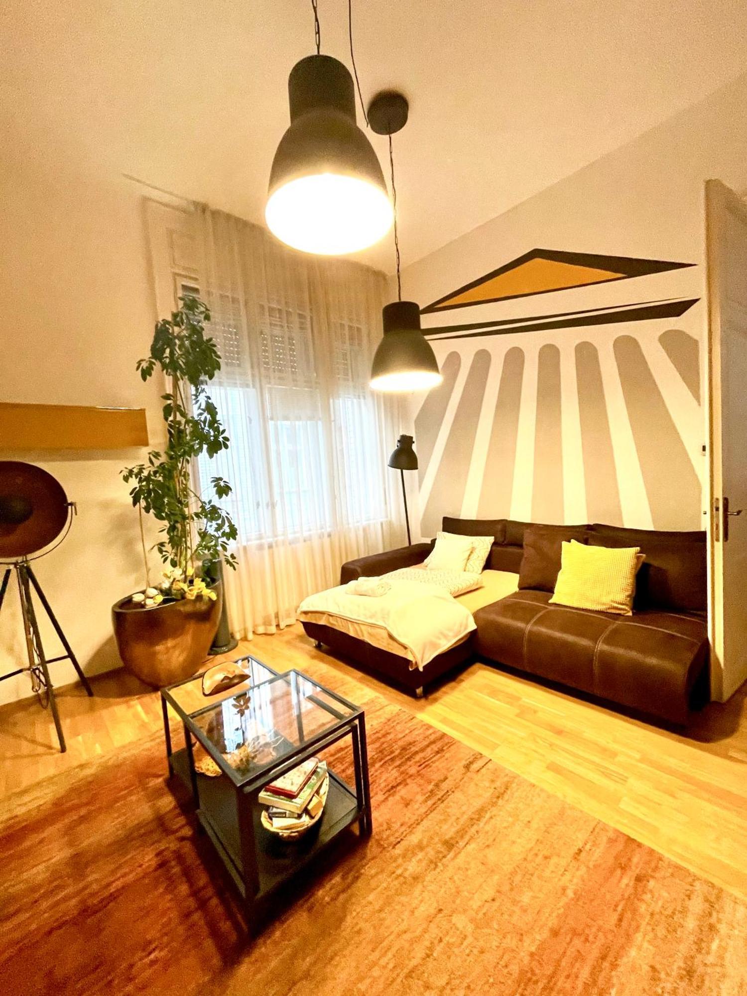 Amber Pearl Apartment 2 Rooms And 2 Bathrooms At Kalvin Square ブダペスト エクステリア 写真